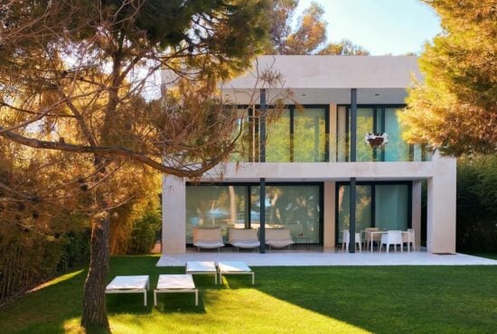 Magnolia Masterpiece: Custom View Estate